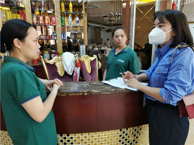 專項(xiàng)檢查生鮮市場(chǎng)與住宿服務(wù)，筑牢疫情防控防線